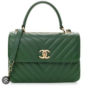 Chanel Trendy bag in green lambskin